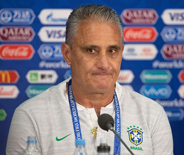 Tite defende Neymar e diz que já chorou em jogo da seleção brasileira