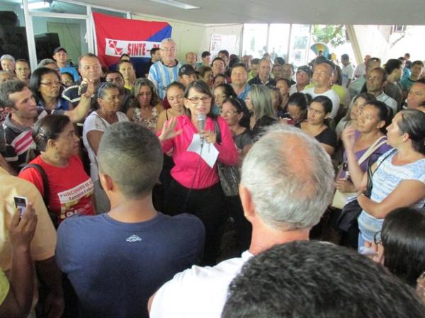 Professores decidiram voltar &agrave;s aulas imediatamente.(Imagem:Gustavo Almeida/G1)