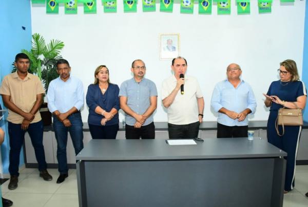 refeitura de Floriano assina ordens de servi&ccedil;o para obras de infraestrutura, lazer e educa&ccedil;&atilde;o no munic&iacute;pio(Imagem:Secom)