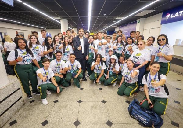 Estudantes e professores partem para Boston, onde terão 30 dias de imersão acadêmica e cultural financiados pelo Governo do Estado.(Imagem:Ascom Seduc)
