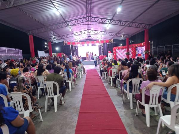 Prefeitura de Bar&atilde;o de Graja&uacute; realiza emocionante Festa das M&atilde;es no Clube Guarani(Imagem:FlorianoNews)