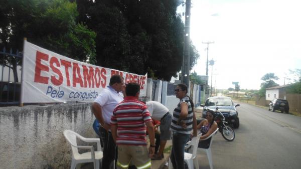 Trabalhadores da Eletrobr&aacute;s decidem em assembleia suspender greve.(Imagem:FlorianoNews)