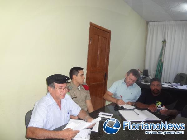 Reunião discute a realização de seminário de Segurança Pública em Floriano.(Imagem:FlorianoNews)