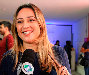 Rejane nega volta à Seduc e diz: "time que está ganhando não se mexe"