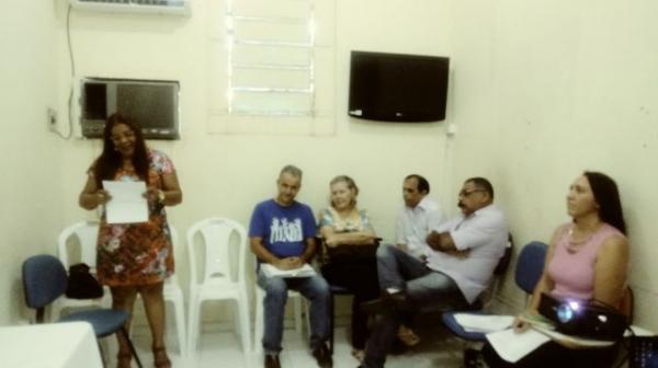 Reuni&atilde;o do Conselho Municipal de Sa&uacute;de homenageia ex-presidente Ant&ocirc;nio Rufino.(Imagem:FlorianoNews)