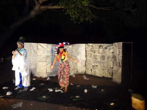 Teatro Itinerante &eacute; atra&ccedil;&atilde;o na comunidade Santa Teresa.(Imagem: FlorianoNews)