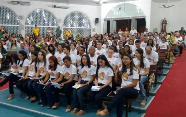 Igreja de Nossa Senhora das Gra&ccedil;as realiza Sacramento do Crisma em Floriano.(Imagem:Reprodu&ccedil;&atilde;o)