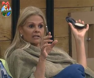 Monique Evans diz: O Compadre não é nada daquilo que vocês pensam