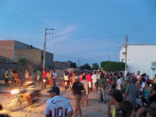 Explos&atilde;o em obra de posto de combust&iacute;vel causa medo e provoca estragos em Jaic&oacute;s(Imagem:Divulga&ccedil;&atilde;o)