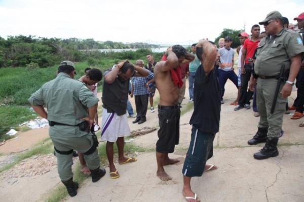 Pol&iacute;cia prende 6 pessoas por roubo de cord&atilde;o, fuga e desacato a autoridade.(Imagem:Divulga&ccedil;&atilde;o)