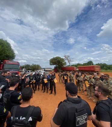 Polícia prende seis suspeitos de envolvimento em série de homicídios em Piripiri