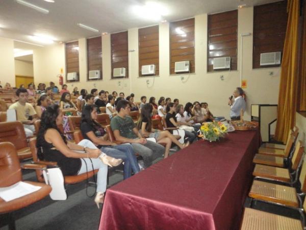 IFPI realiza palestra em comemora&ccedil;&atilde;o ao dia do Bi&oacute;logo.(Imagem:FlorianoNews)