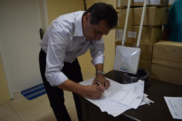 Prefeito Gilberto J&uacute;nior(Imagem:Waldemir Miranda)