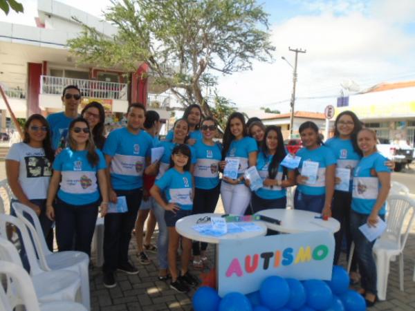 Ação da APAF conscientiza sobre o autismo em Floriano