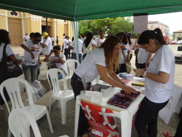Profissionais da sa&uacute;de em combate a AIDS em Floriano. (Imagem:FlorianoNews)