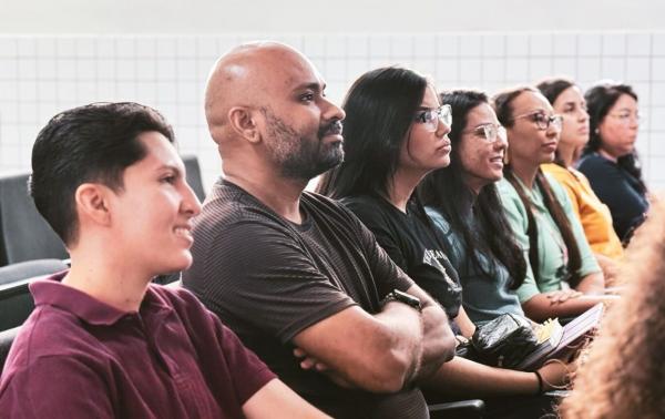Encontro reuniu cerca de 200 profissionais e integrou ações do programa Saúde e Segurança nas Escolas.(Imagem:Ascom Seduc)