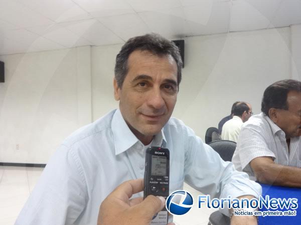 Prefeito Gilberto J&uacute;nior(Imagem:FlorianoNews)