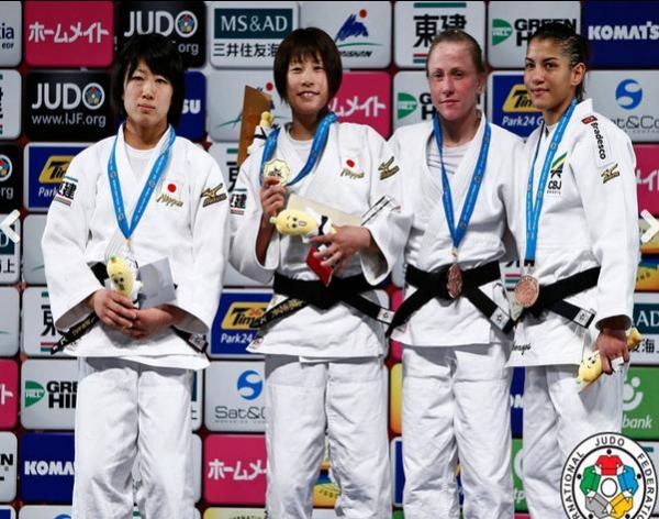 Sarah enfrenta rivais com autoridade e é bronze em Tóquio