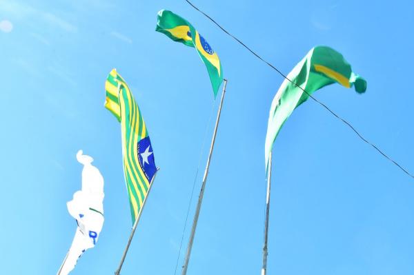 129 anos - Poder Legislativo prestigia ato cívico pelo Dia da Bandeira de Floriano(Imagem:CMF)