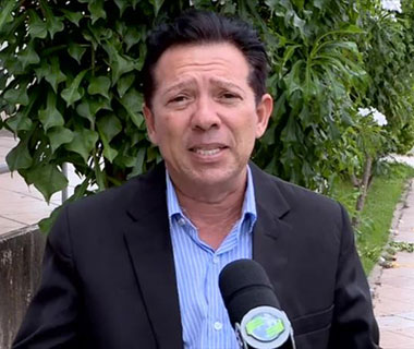 Romualdo promete pagar "o melhor salário de todos os tempos"