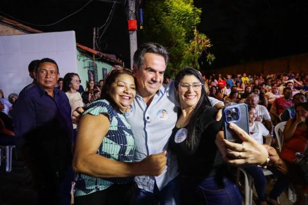 Ciro participa de eventos com multidão e diz ter orgulho de ser o