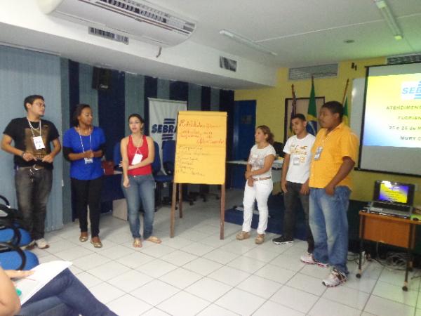 SEBRAE realiza treinamento de Atendimento ao Cliente em Floriano