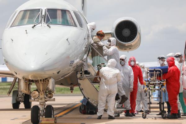 Quatro pacientes de Manaus recebem alta de hospital em Teresina(Imagem:Jo&atilde;o Albert)