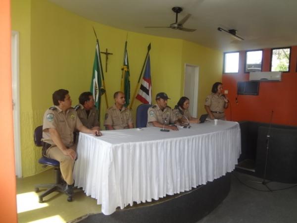 Superintendente da PRF-MA visitou posto de Bar&atilde;o de Graja&uacute;.(Imagem:FlorianoNews)