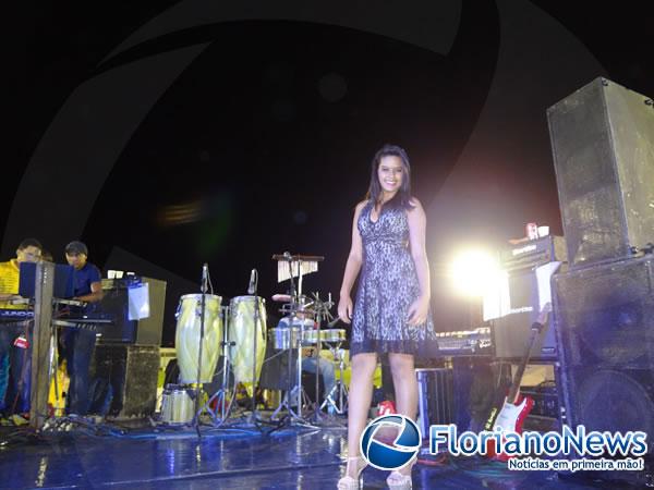Sara Ara&uacute;jo, Garota Estudantil 2013 