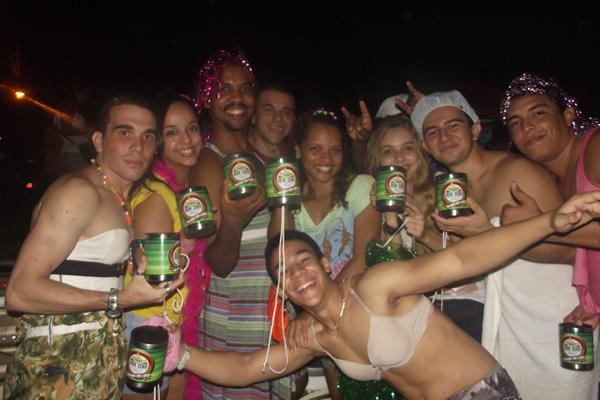 Bloco das Virgens reúne multidão em Floriano