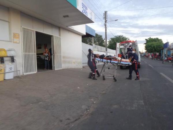 Idosa é atropelada por motocicleta no centro de Floriano