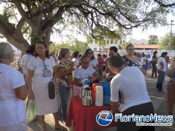 Católicos de Floriano celebram centenário da devoção à Mãe Rainha.(Imagem:FlorianoNews)