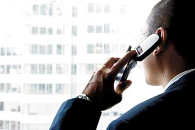OMS anuncia que celular pode aumentar risco de câncer