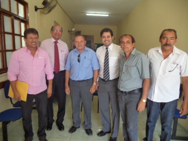 Reunião entre empresários e comerciários termina sem acordo em Floriano.(Imagem:FlorianoNews)
