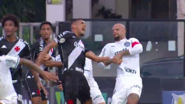Felipe Melo será denunciado por agressão no STJD após chave de braço em jogador do Vasco