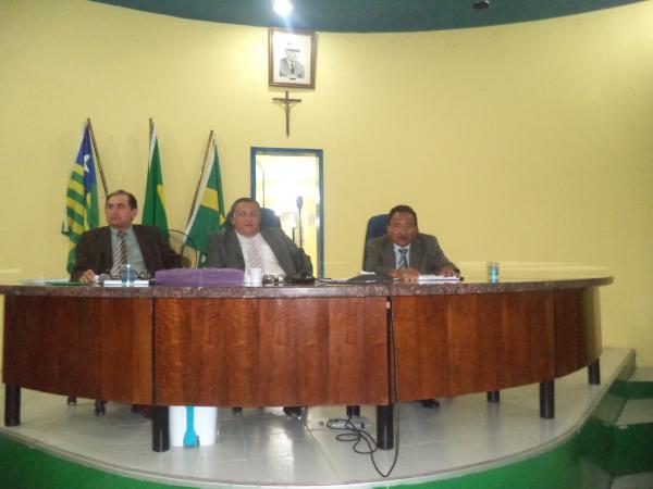 Vereadores de Floriano reprovam requerimento sobre audiência pública em Floriano