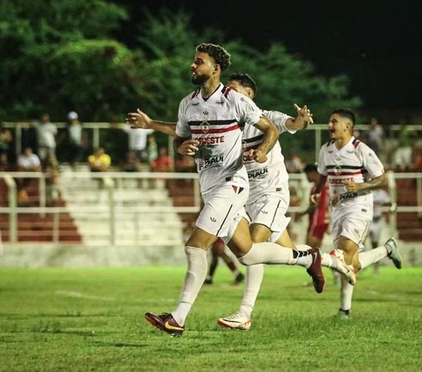 Lucas Mingoti, 4 de Julho x River-PI, Campeonato Piauiense 2024(Imagem: Maria Vit&oacute;ria/ River AC)