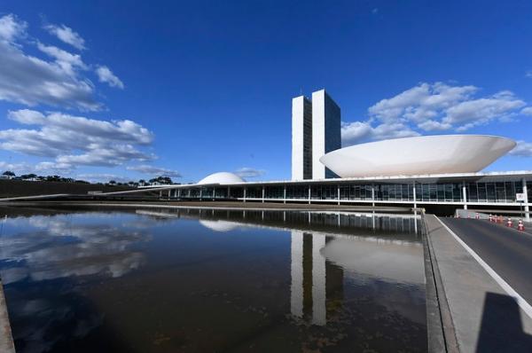 Publicação orienta mulheres a denunciar violências políticas de gênero
