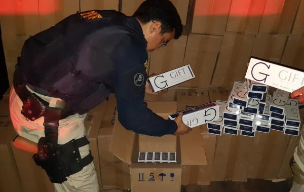 PRF realiza a maior apreensão do ano de cigarros contrabandeados