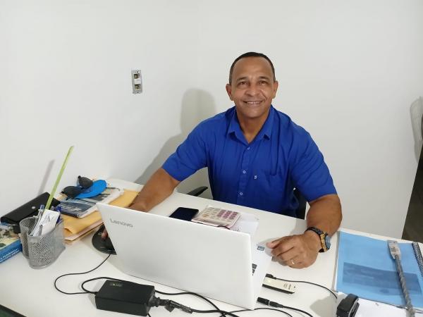 Direção do Mercado Público Central informa permissionários sobre desocupação do prédio JR