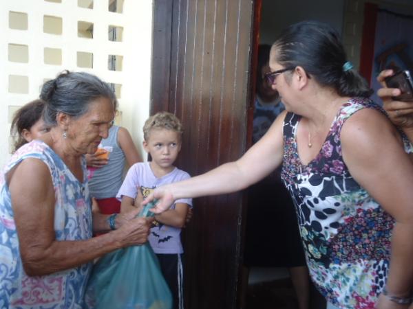 Em véspera do Natal Igreja realiza ação solidária para famílias carentes
