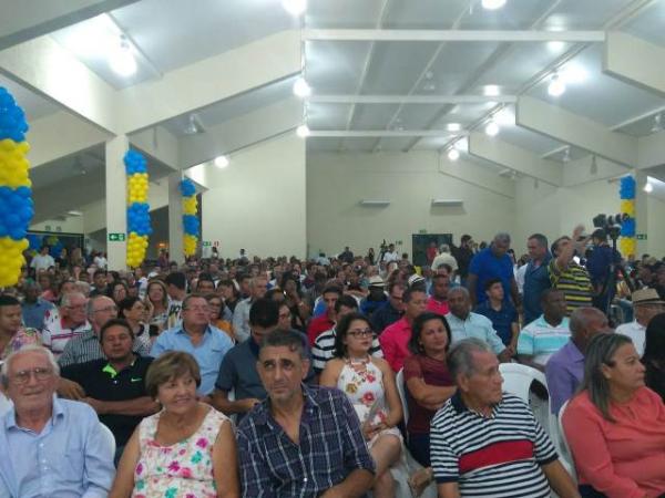 Floriano recebe caravana do seminário