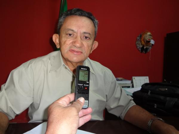 Gonzaga Carvalho, Secret&aacute;rio de Educa&ccedil;&atilde;o .(Imagem:FlorianoNews)