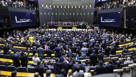 Câmara dos Deputados rejeita redução da maioridade penal