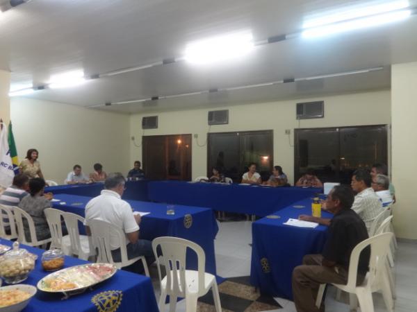 Realizada reuni&atilde;o ordin&aacute;ria do Rotary Club de Bar&atilde;o de Graja&uacute;.(Imagem:FlorianoNews)