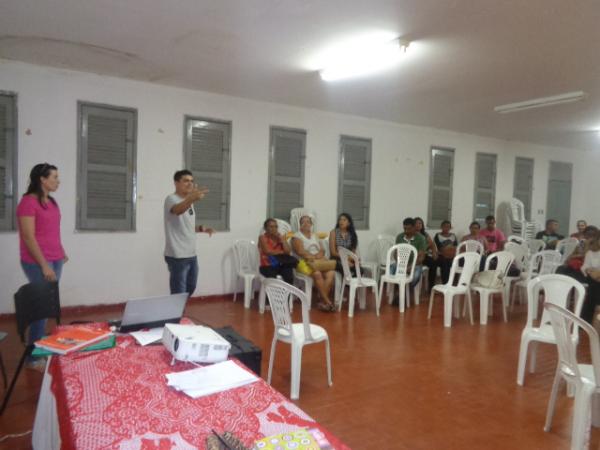 10ª GRE sedia formação continuada de educadores do Projovem Campo