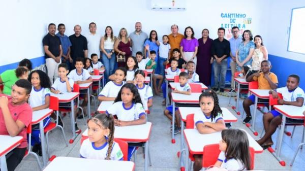 A Escola Municipal Santo Expedito foi entregue &agrave; comunidade ampliada e reformada.(Imagem:CMF)
