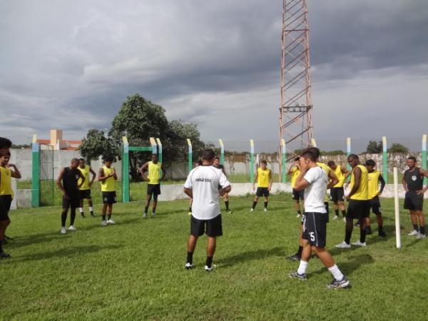 Cori-Sabb&aacute; intensifica treinos para o Campeonato Piauiense.(Imagem:FlorianoNews)