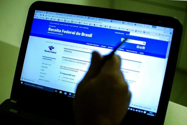 PT quer deixar para 2023 discussão sobre tabela do Imposto de Renda