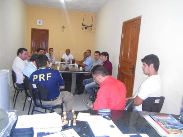 Gilberto Jr se reuniu com &oacute;rg&atilde;os p&uacute;blicos para tratar da seguran&ccedil;a do Carnaval.(Imagem:FlorianoNews)